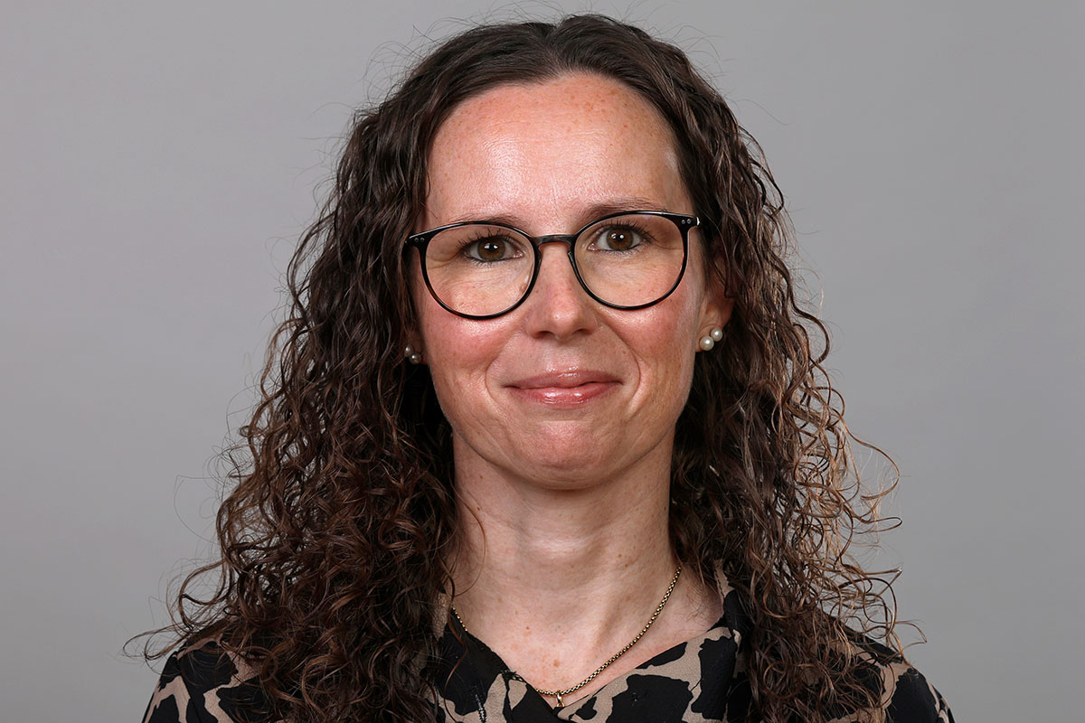 Portraitfoto von Gabriele Ladenburger
