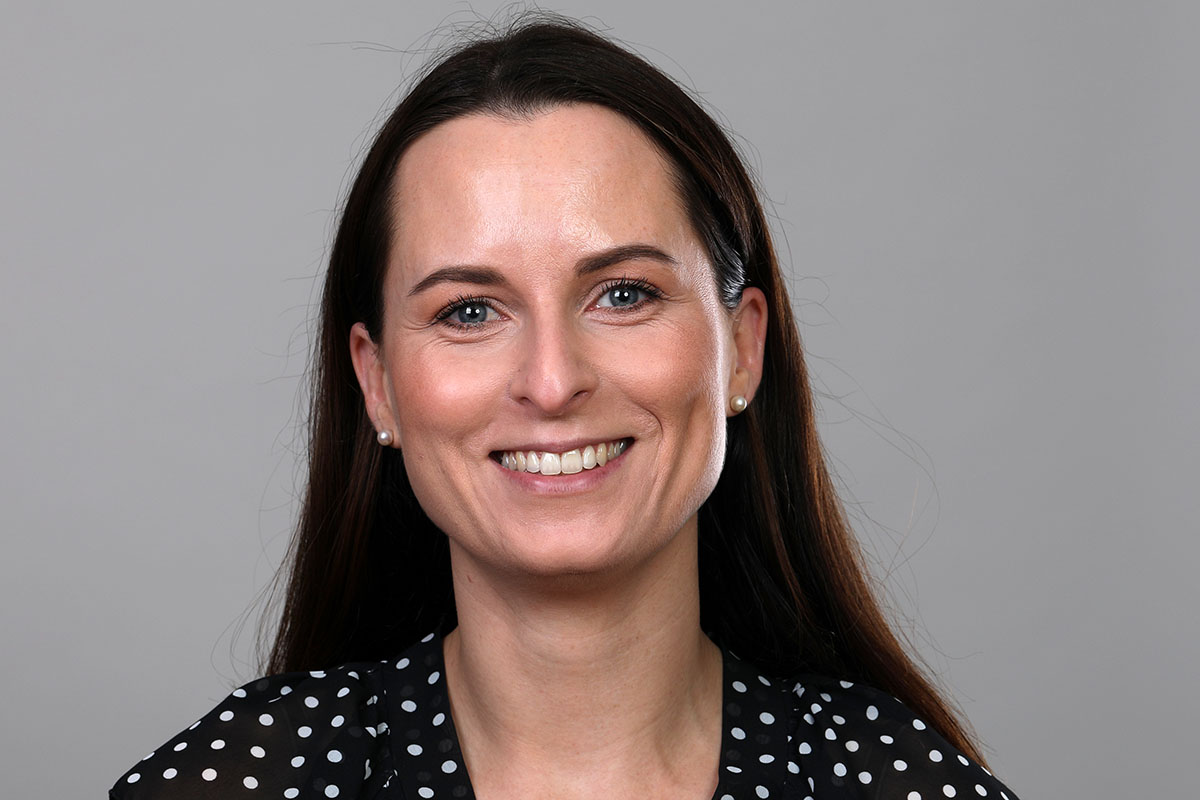 Portraitfoto von Stefanie Fischer